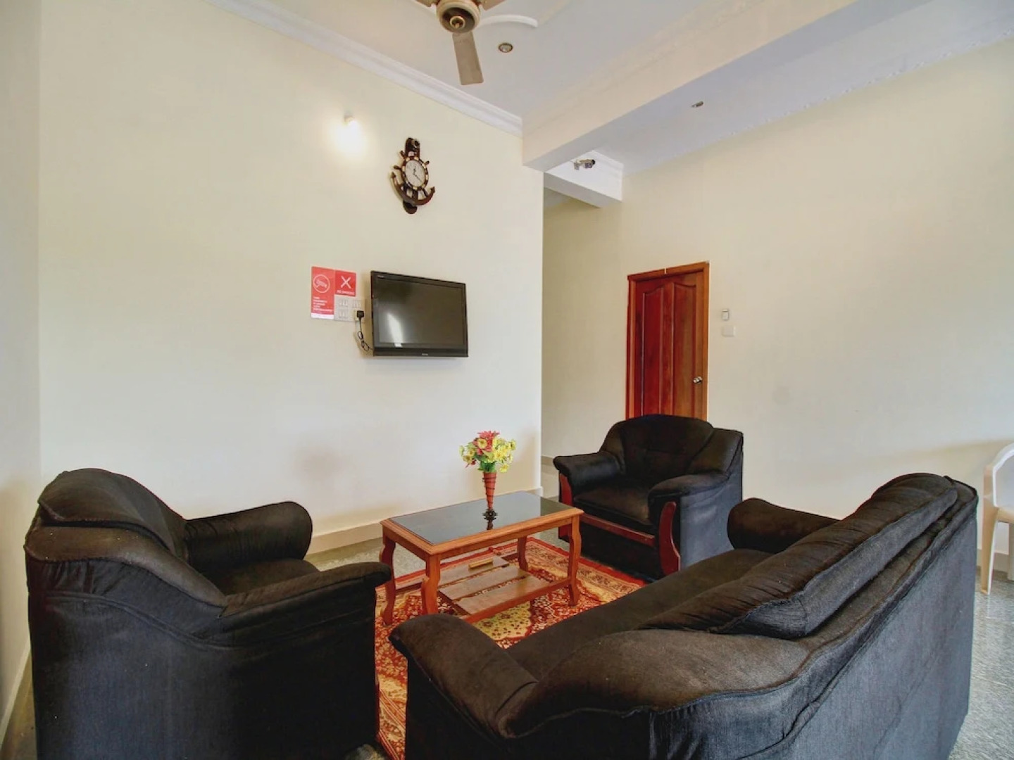 OYO 13009 Whitesands Guest House