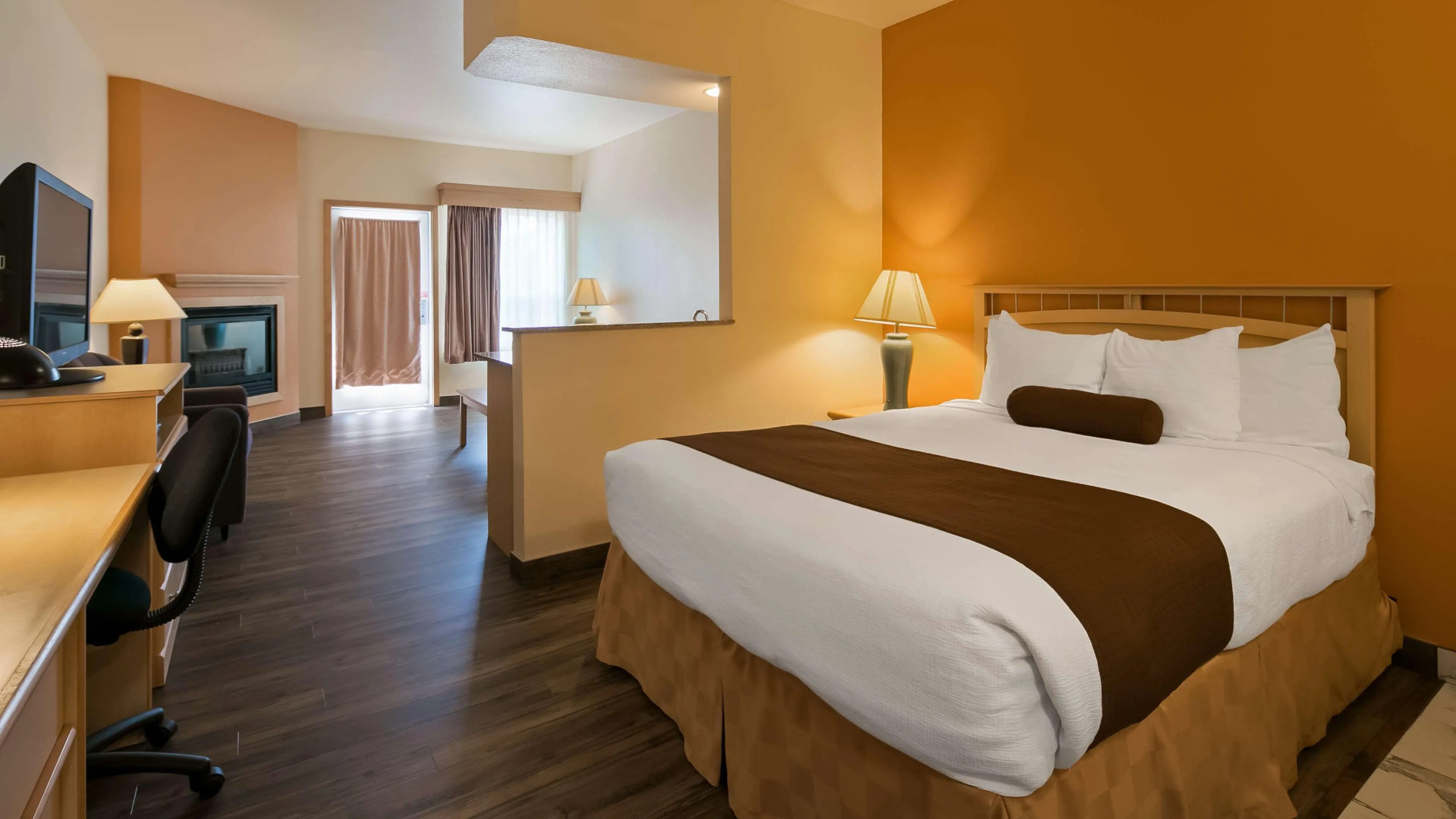 Lighthouse Suites Inn