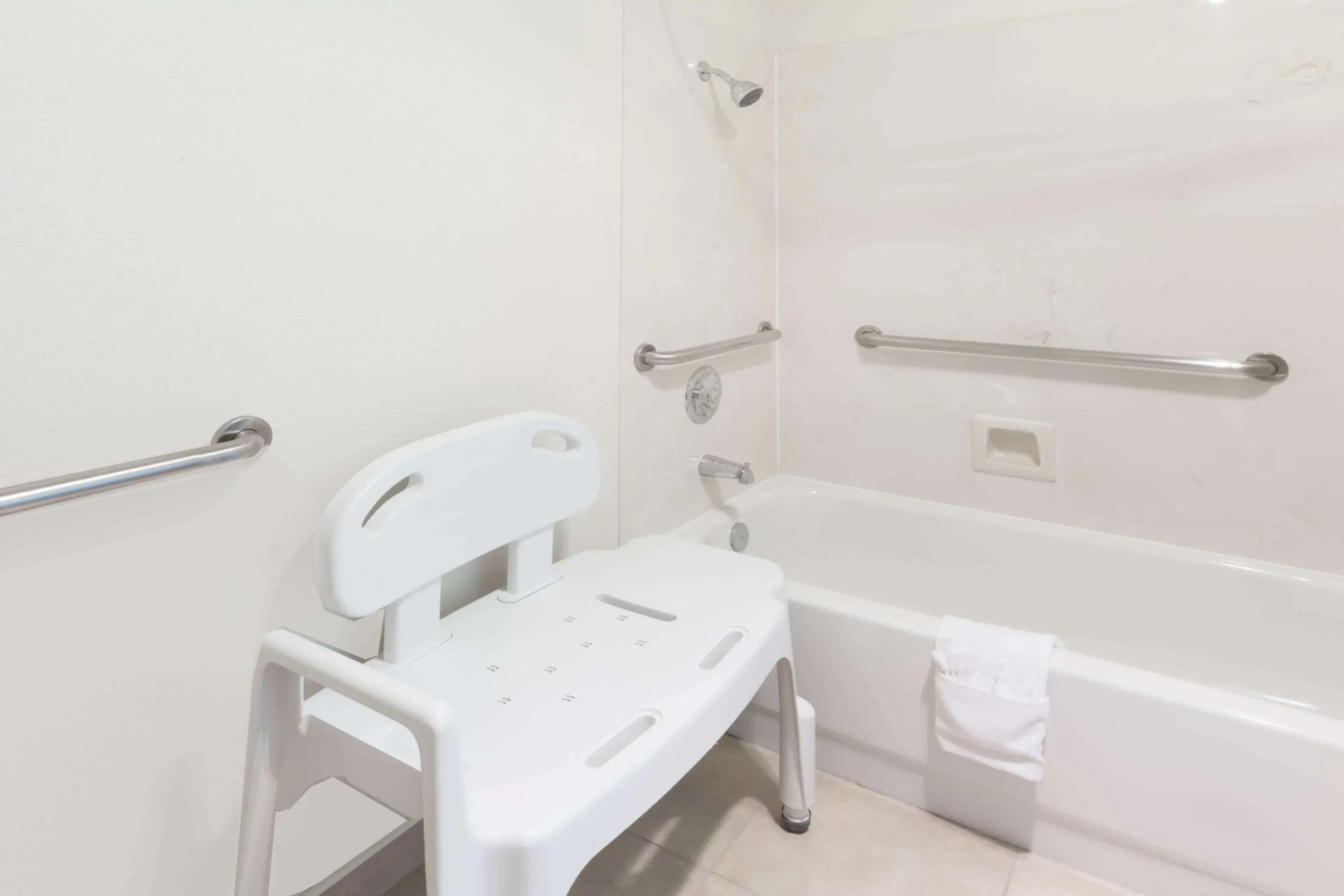 Howard Johnson by Wyndham Roseburg