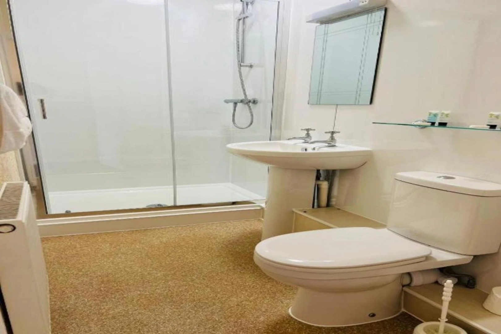 Rothwell House Hotel .