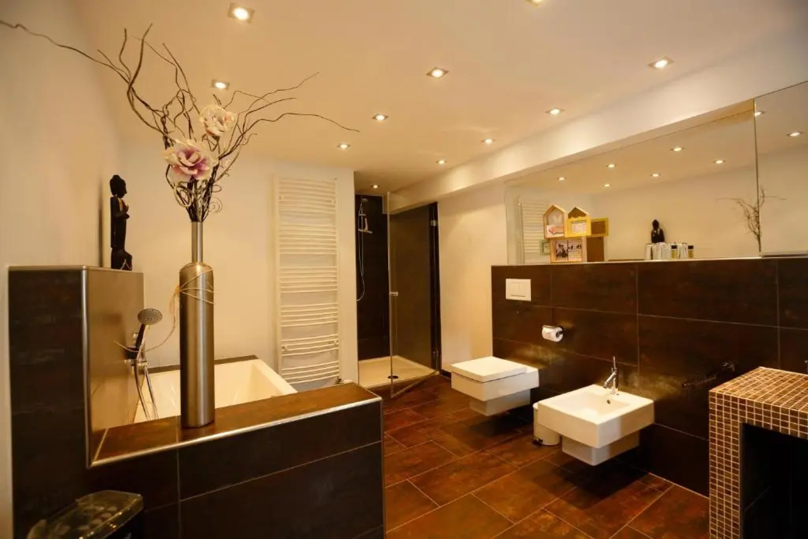 Villa Dragona Dufti-Kuss Gästehaus im Herzen von Rees