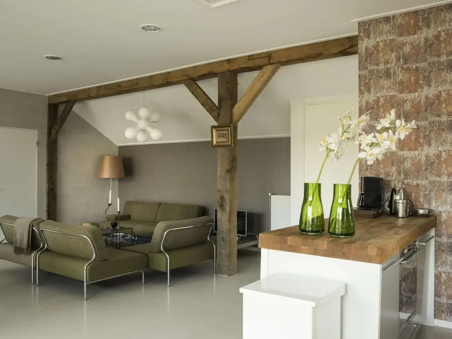 Serene Holiday Home in Haaksbergen With Hottub