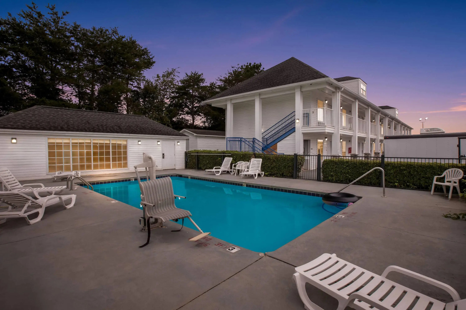 Baymont Inn and Suites - Forest City