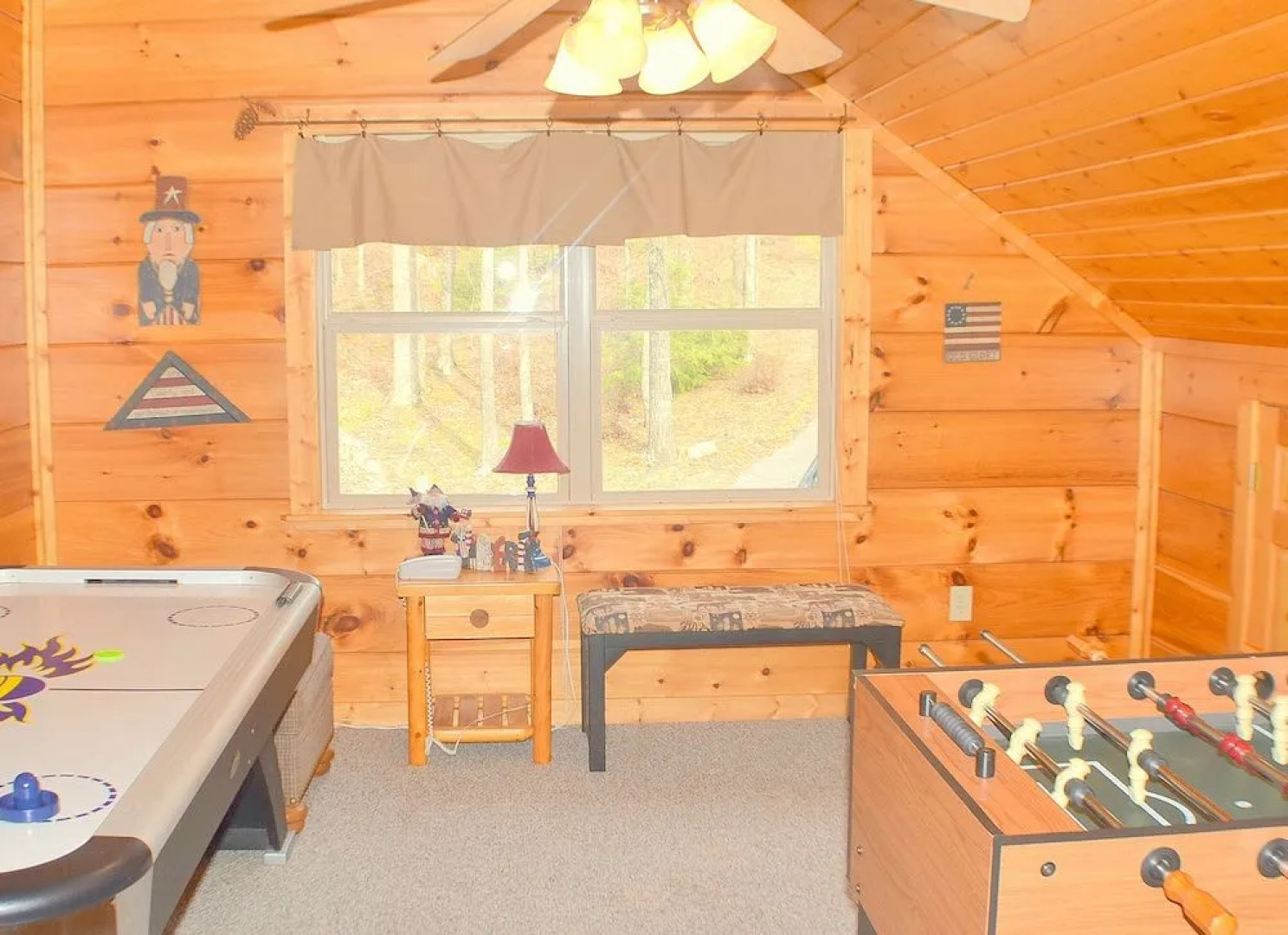 Autumn Mist - 3 Br cabin by RedAwning