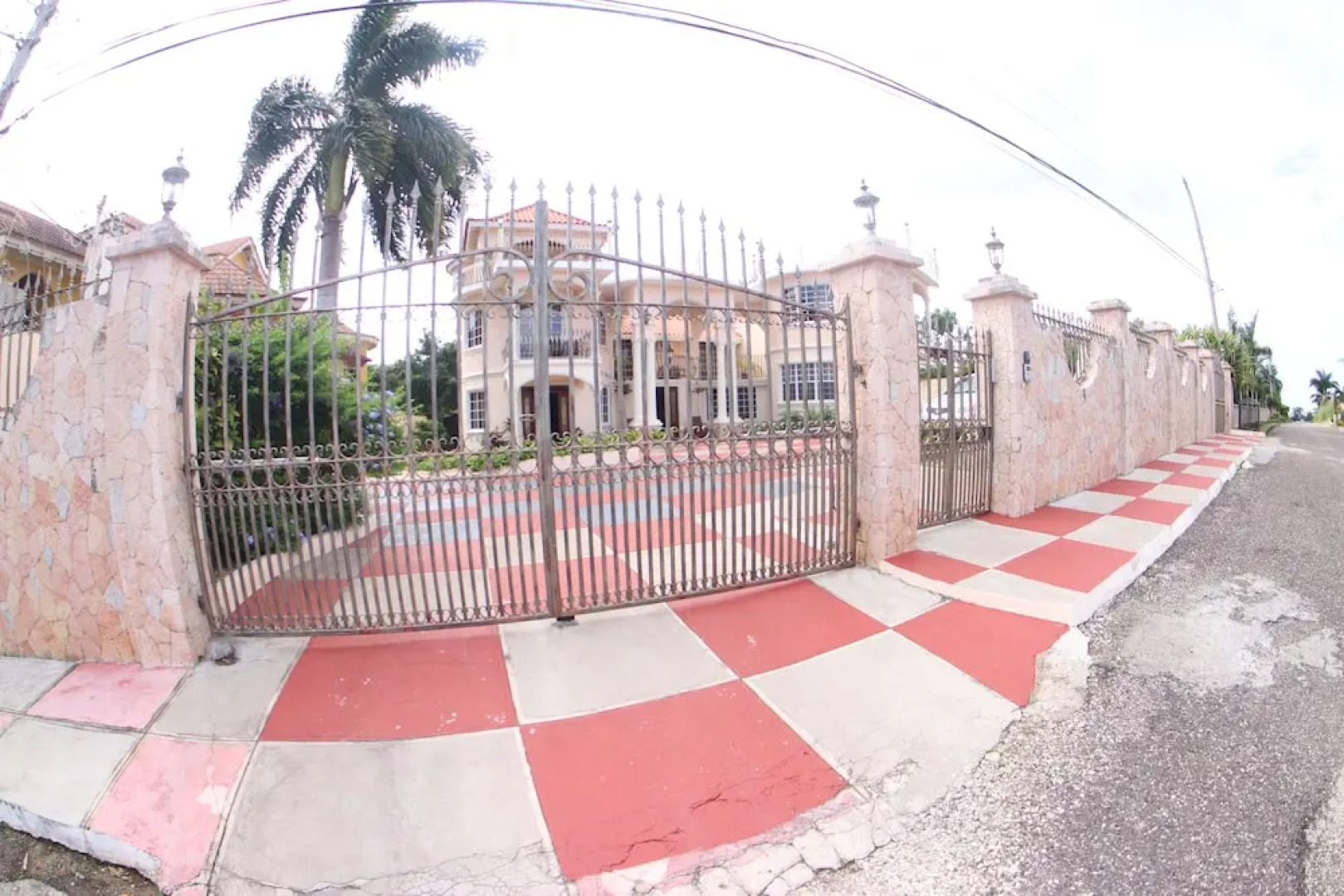 Colors Hideaway Estate