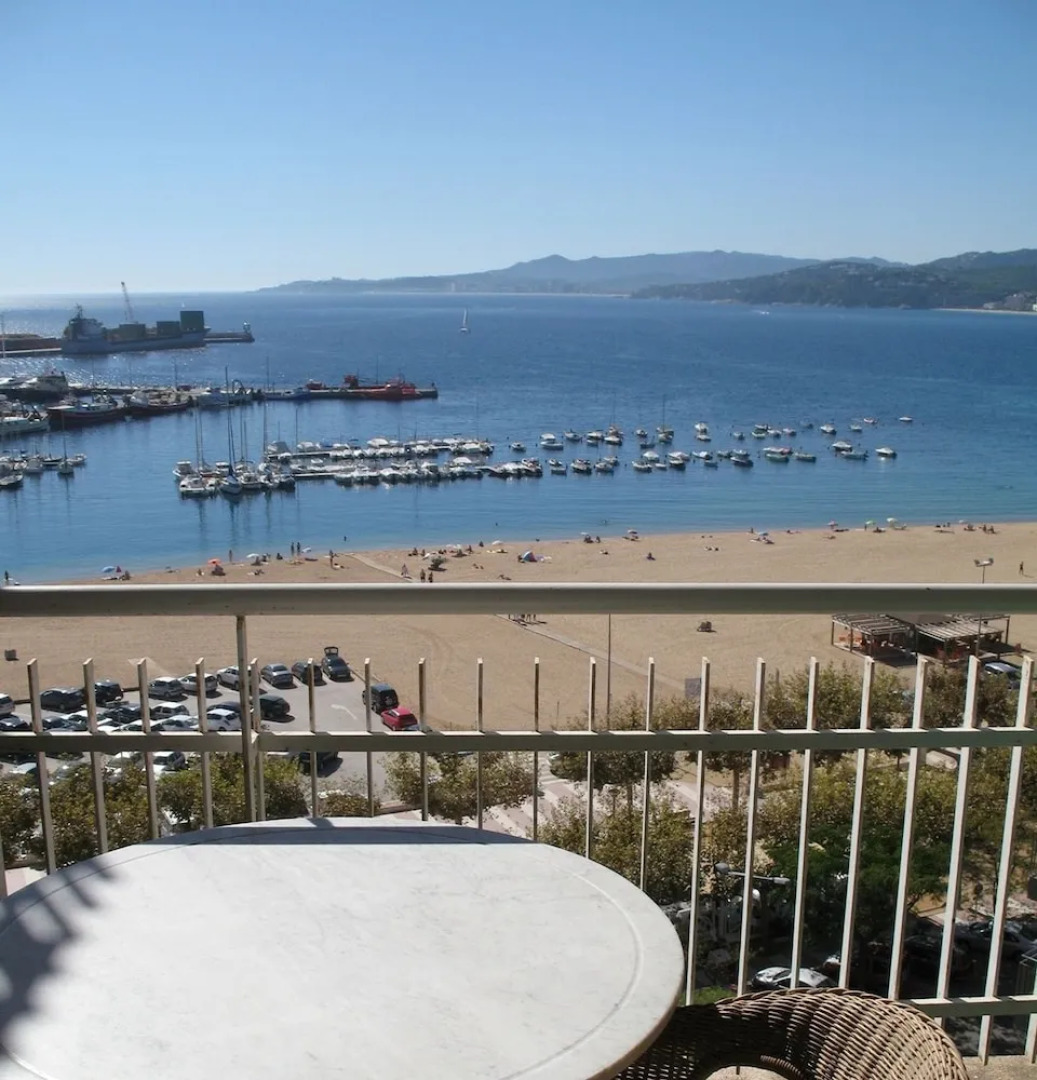 Palamos beach apartment