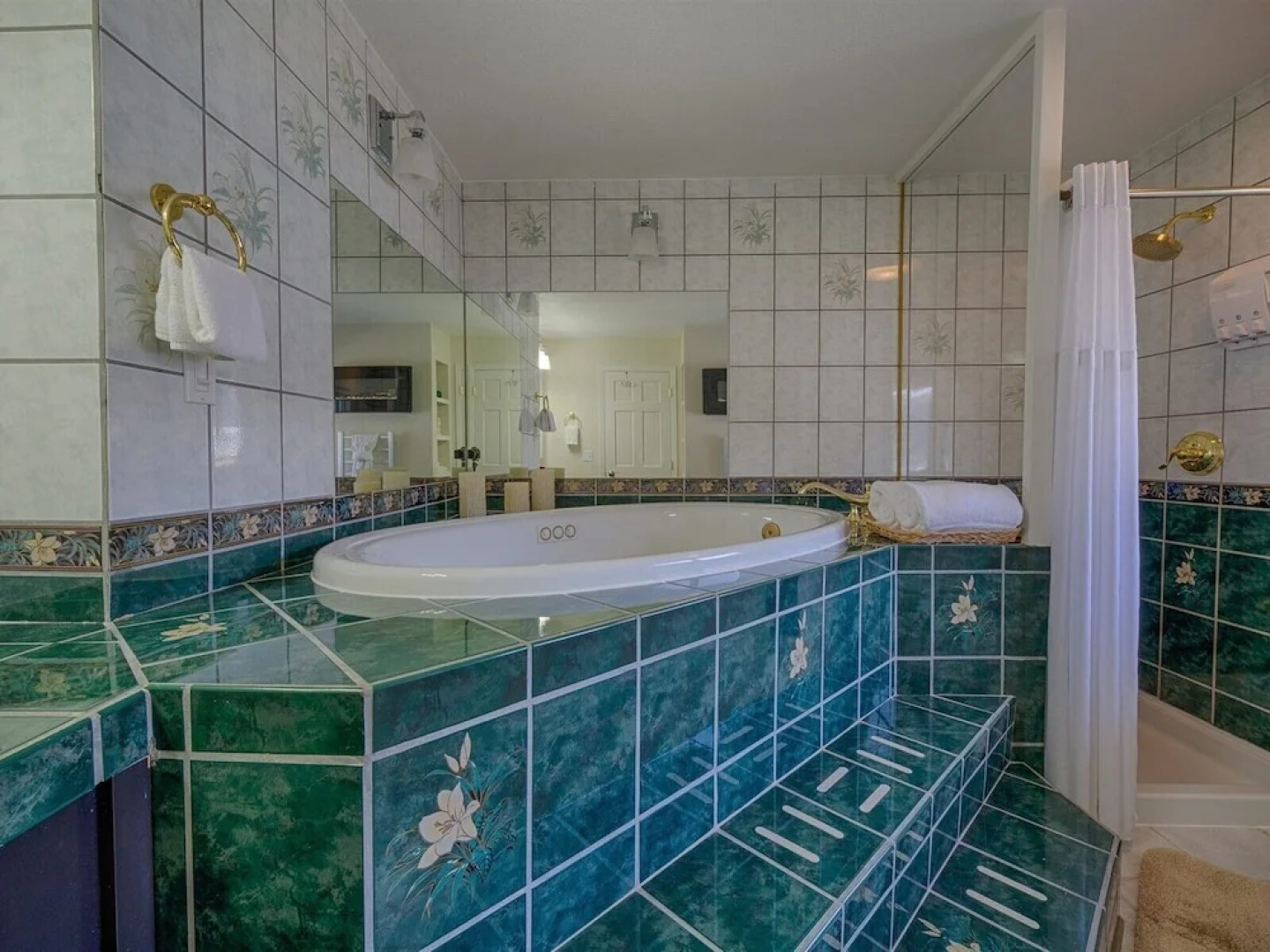 Beachside Villa Suites and Vacation Rentals