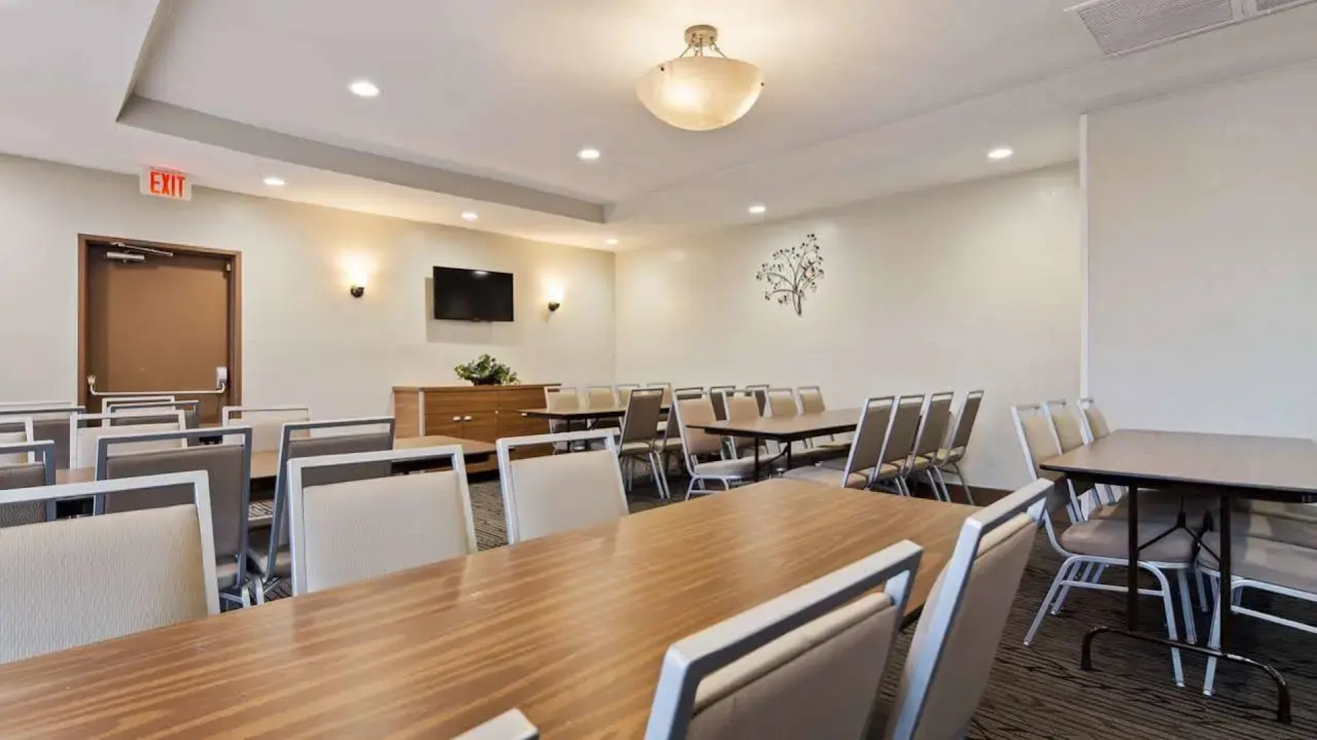 Best Western Royal Sun Inn & Suites