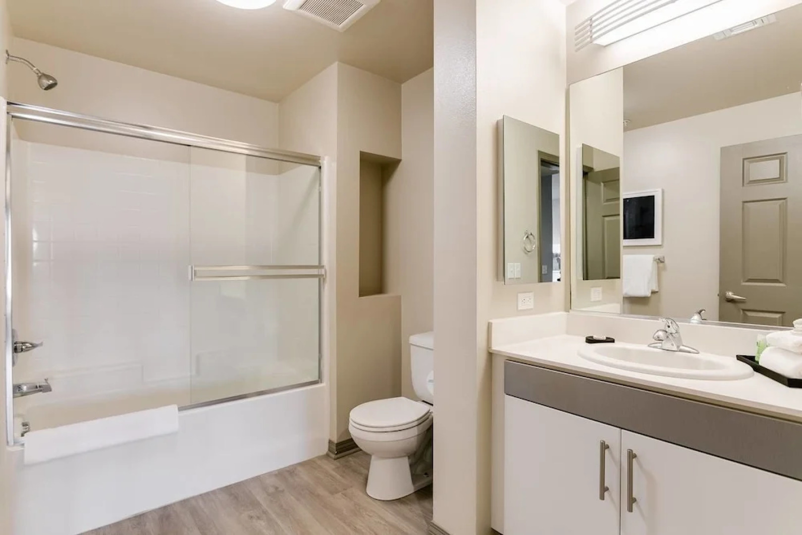 1-Bdrm Hideaway Marina Del Rey