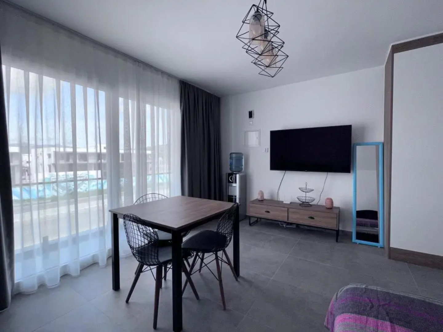 Four Seasons Life Studio