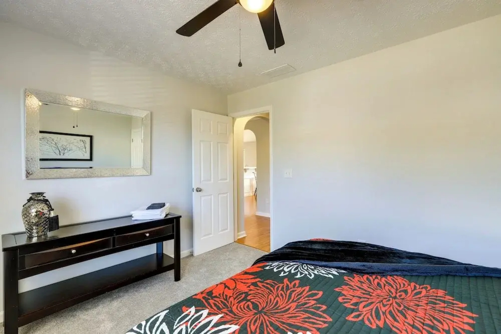 Spacious Georgia Home w/ Deck, Grills & Fireplace!