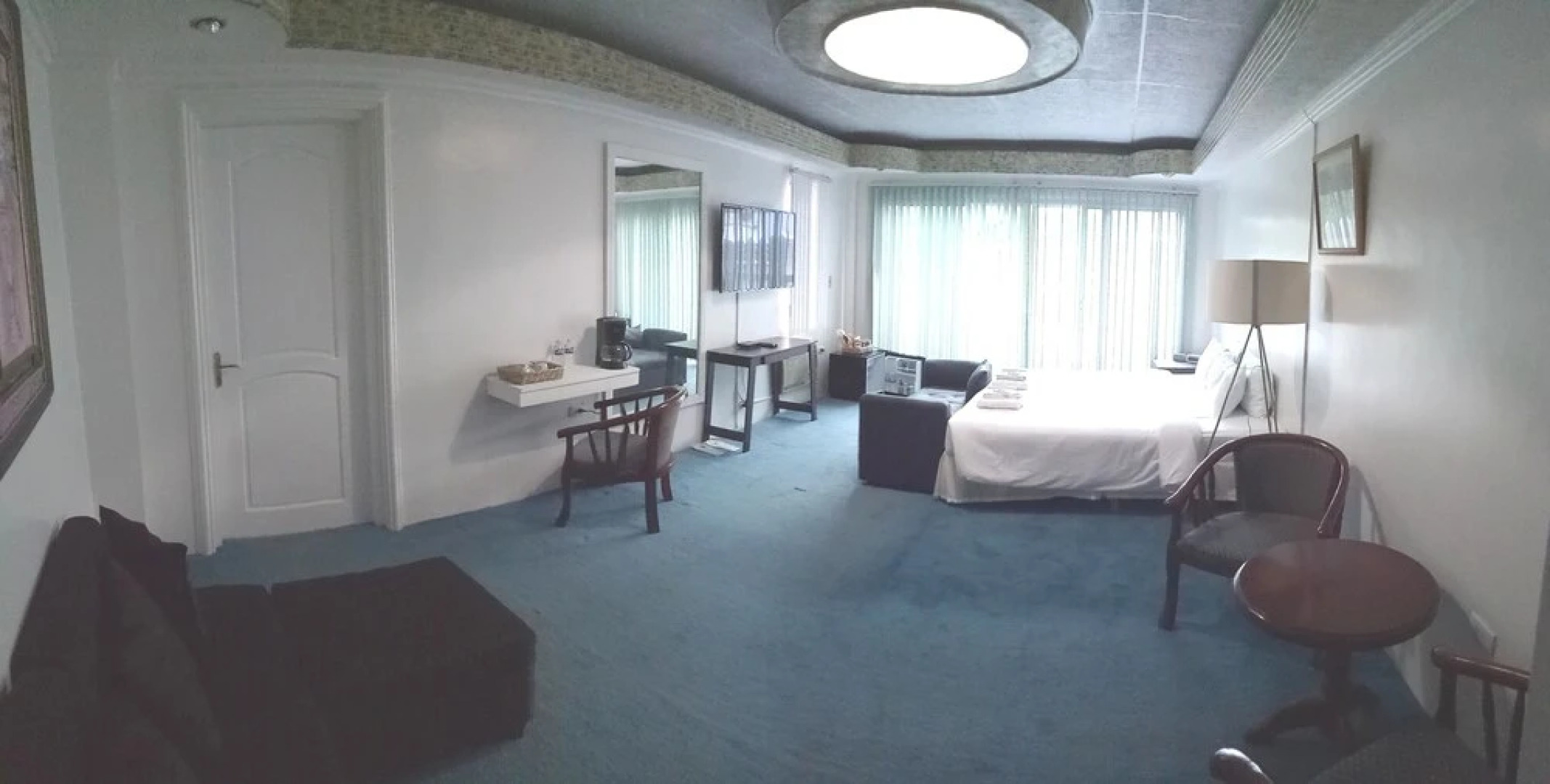 Grand Peninsula Suites