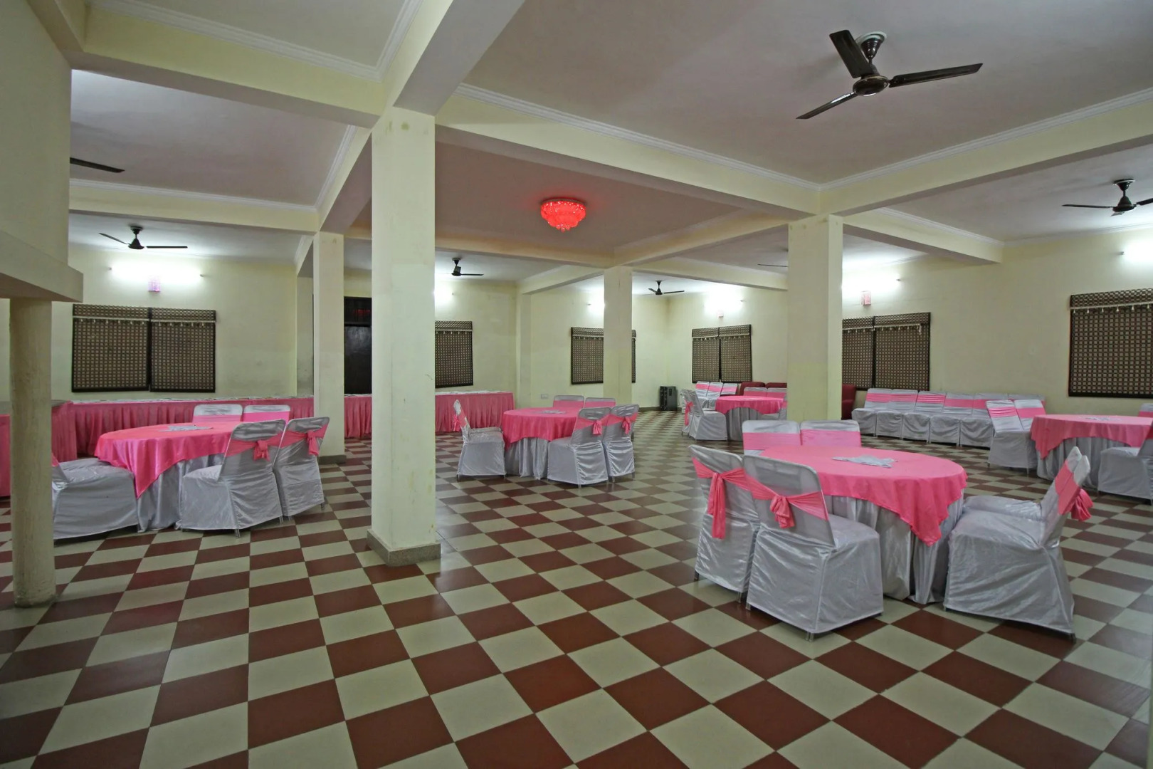 OYO 4464 near Chakrata Road