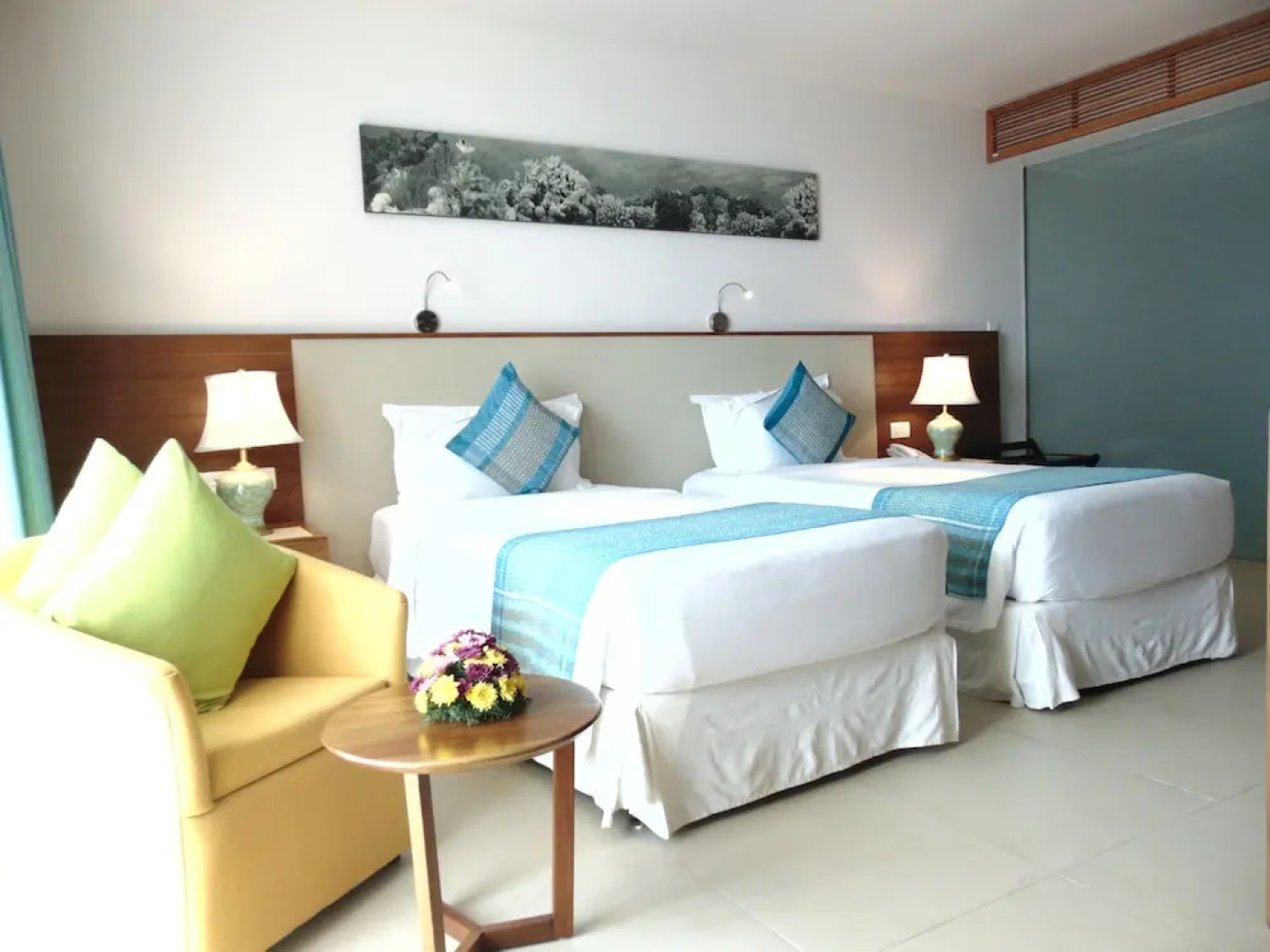 Reefs Edge Hotel