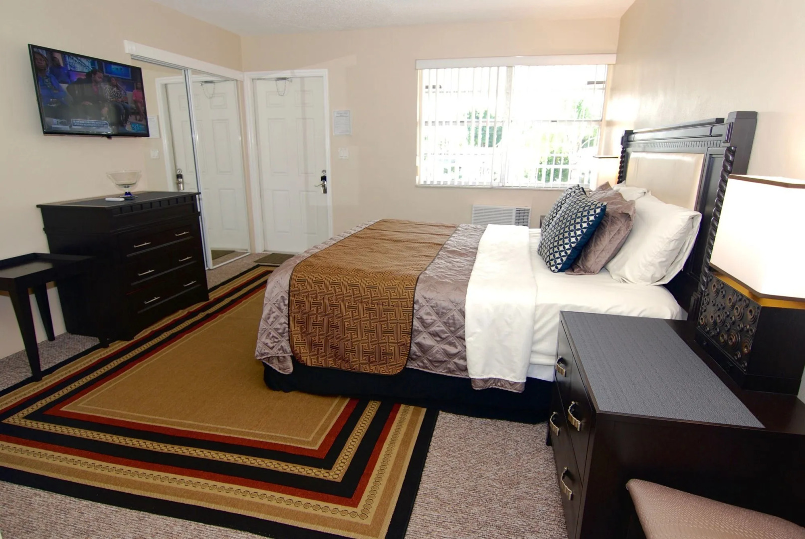 Sheridan Suites Apartments Hotel