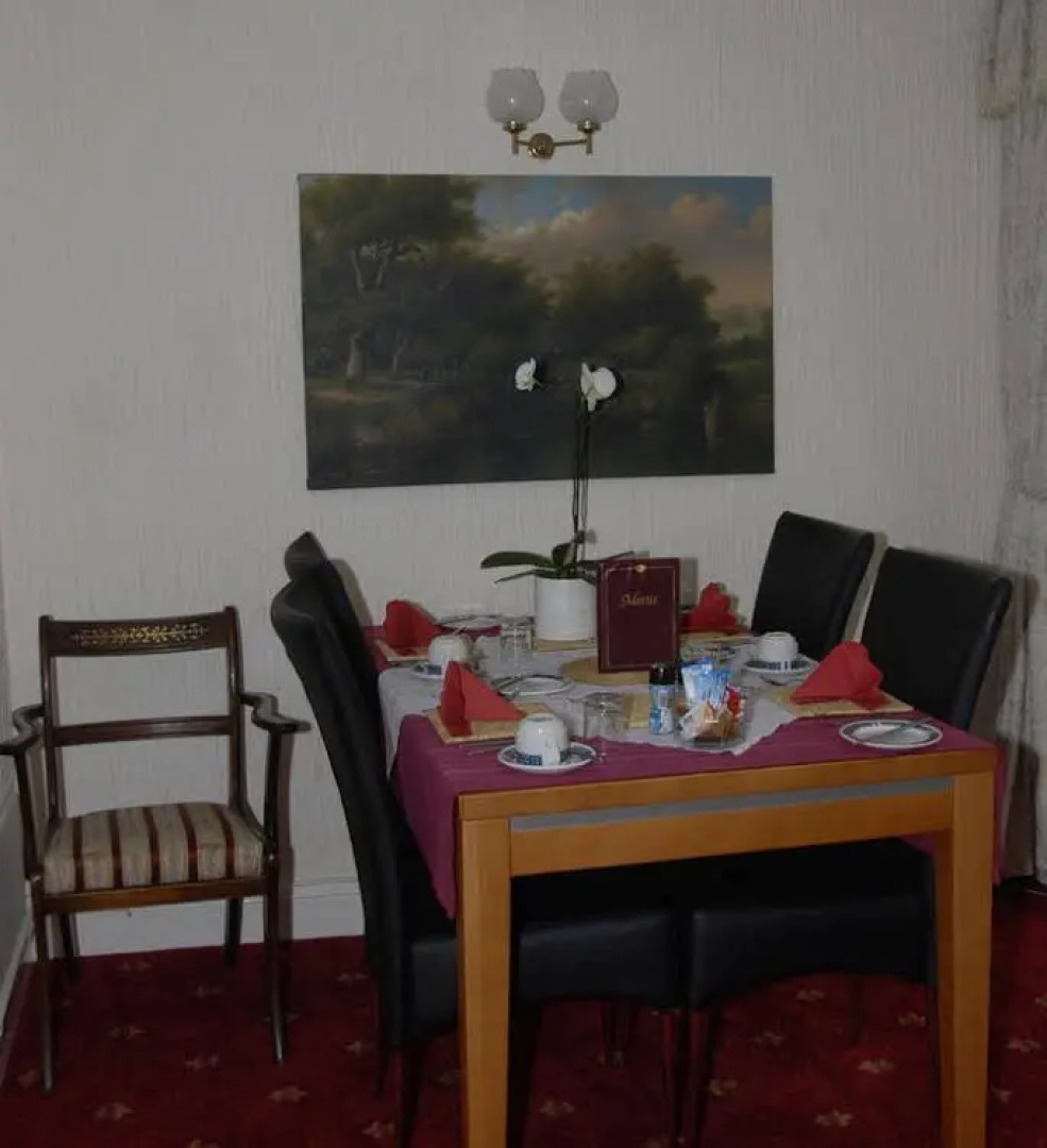 Marlborough House Hotel