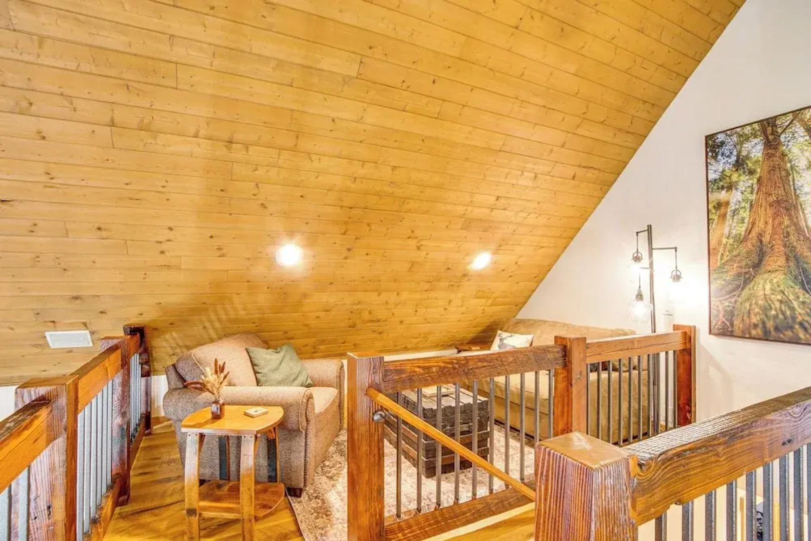 Cle Elum Cabin w/ Hot Tub, 4 Grills & Game Room!