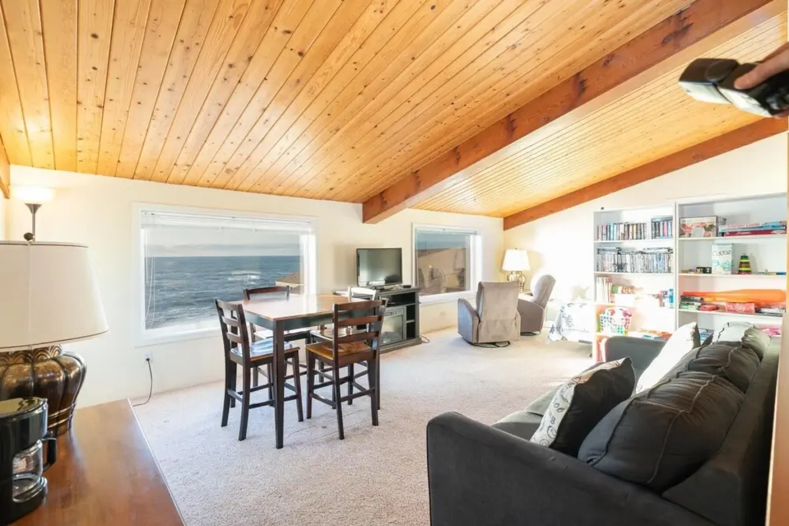 Whale Pointe 2 Br cottage by RedAwning