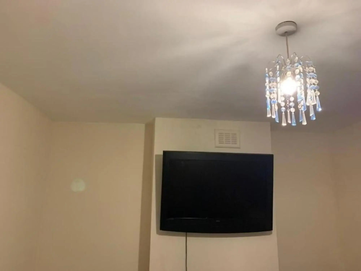 Busybee - Guest House- Self service