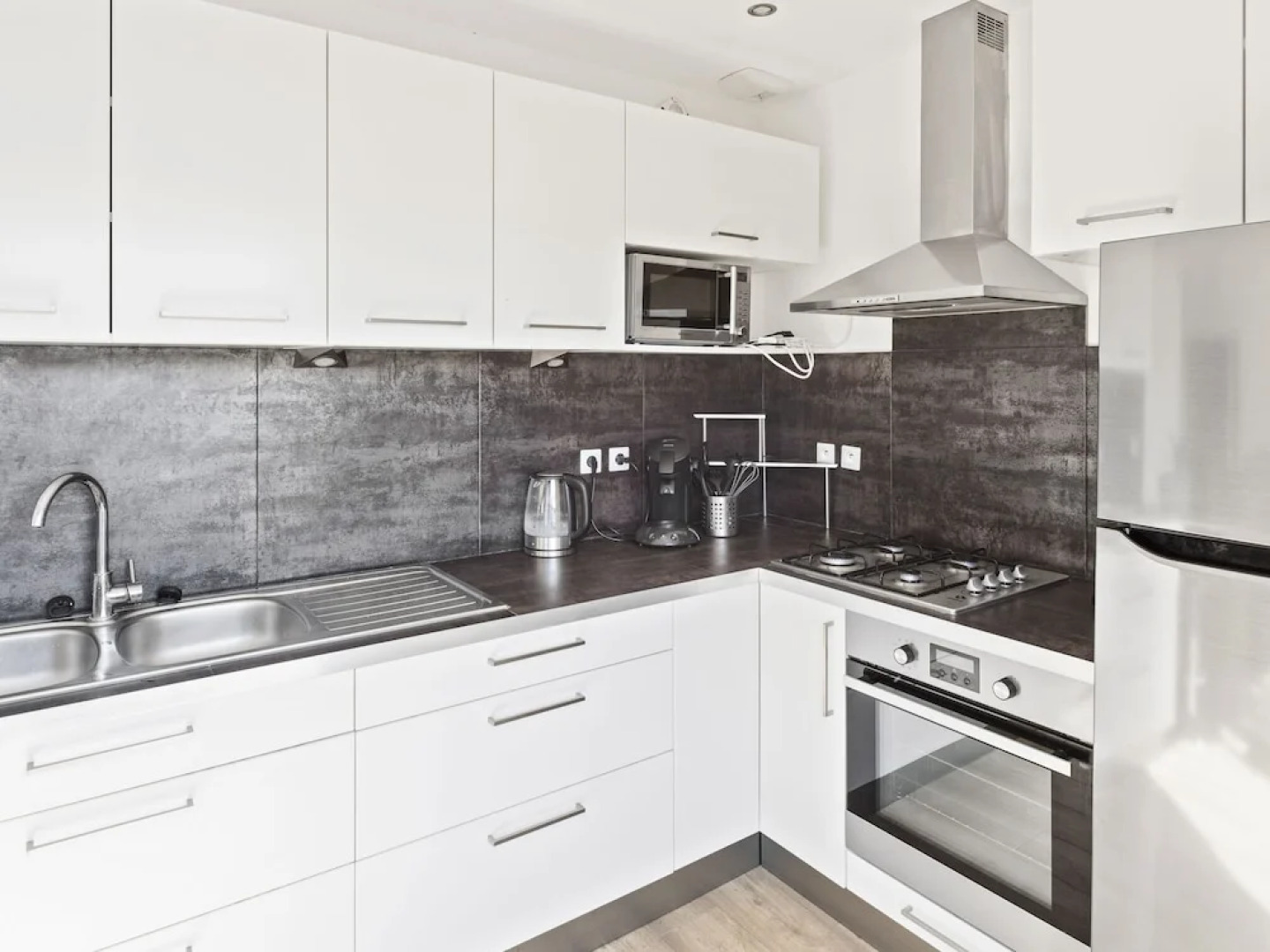 Detached house with private pool, 4 km from the medieval town of Brignoles