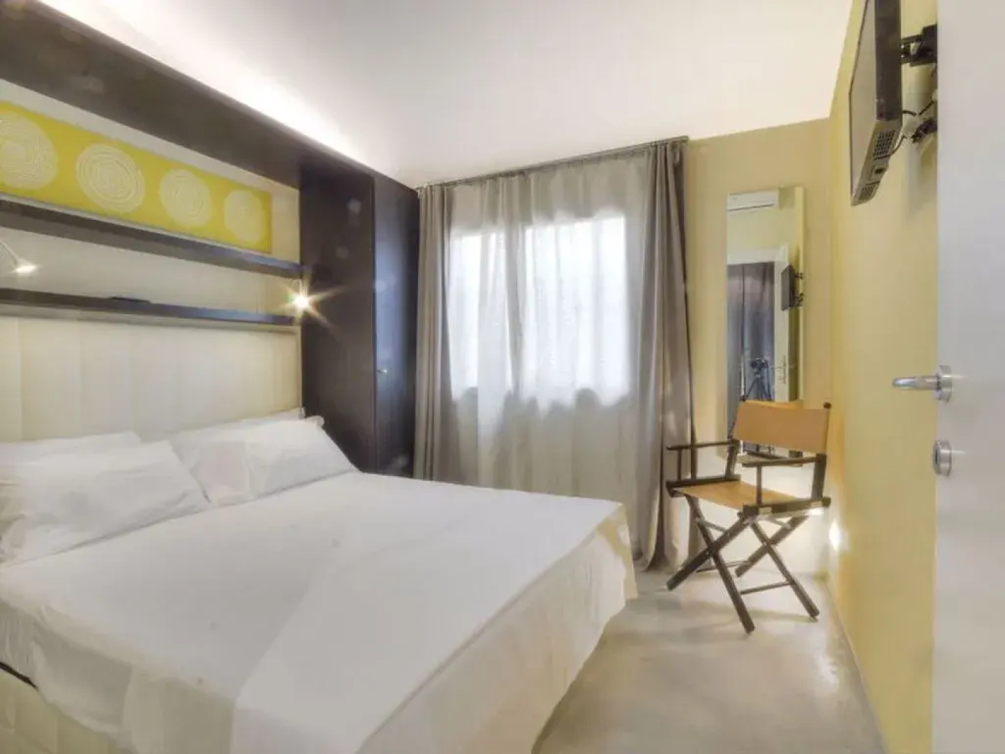 Deluxe - Two Bedroom No.4