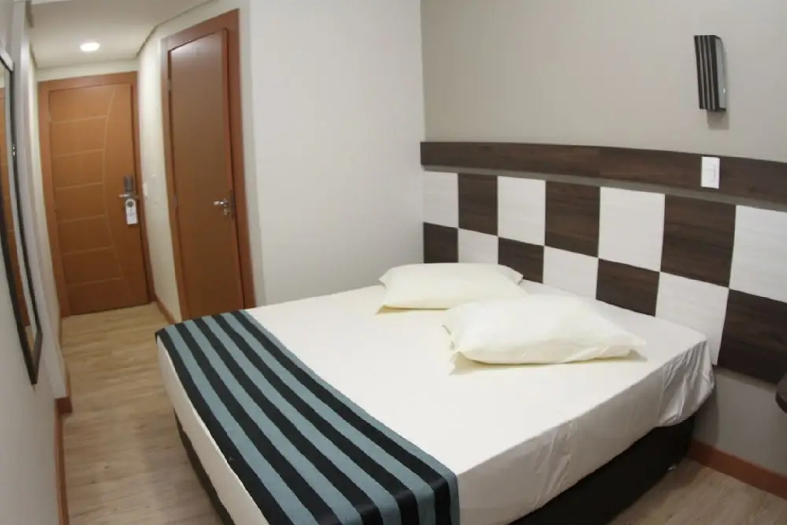 Hotel Maestro Express