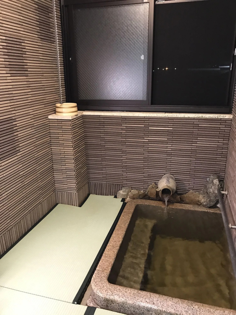 Hitoyoshi Onsen Nabeya