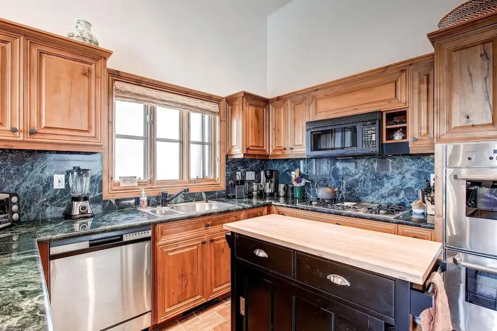 Villa Montane by East West Hospitality