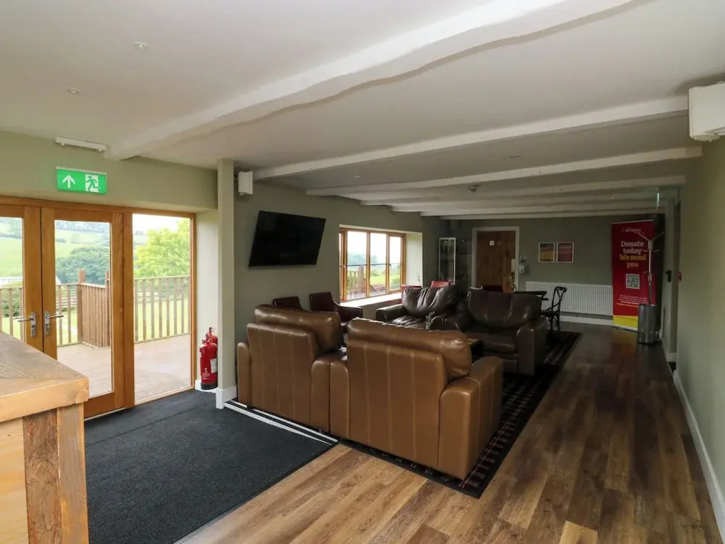 Harcombe House Bungalow 11