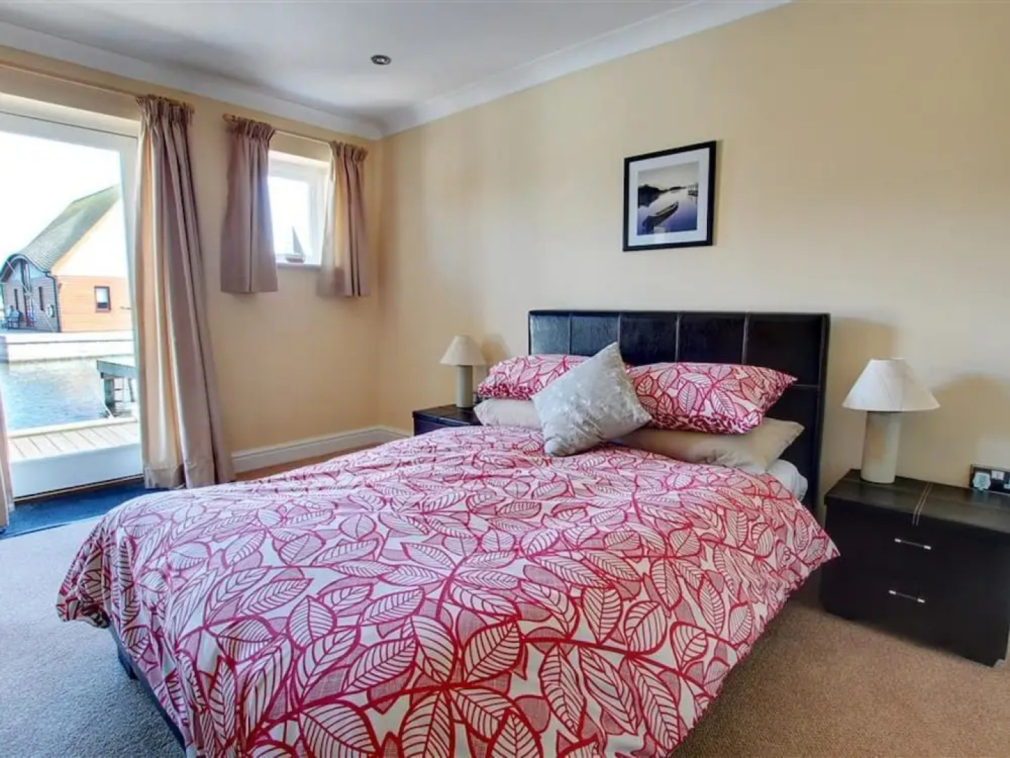 Holiday Residence on the Water With Docking Space for two Boats