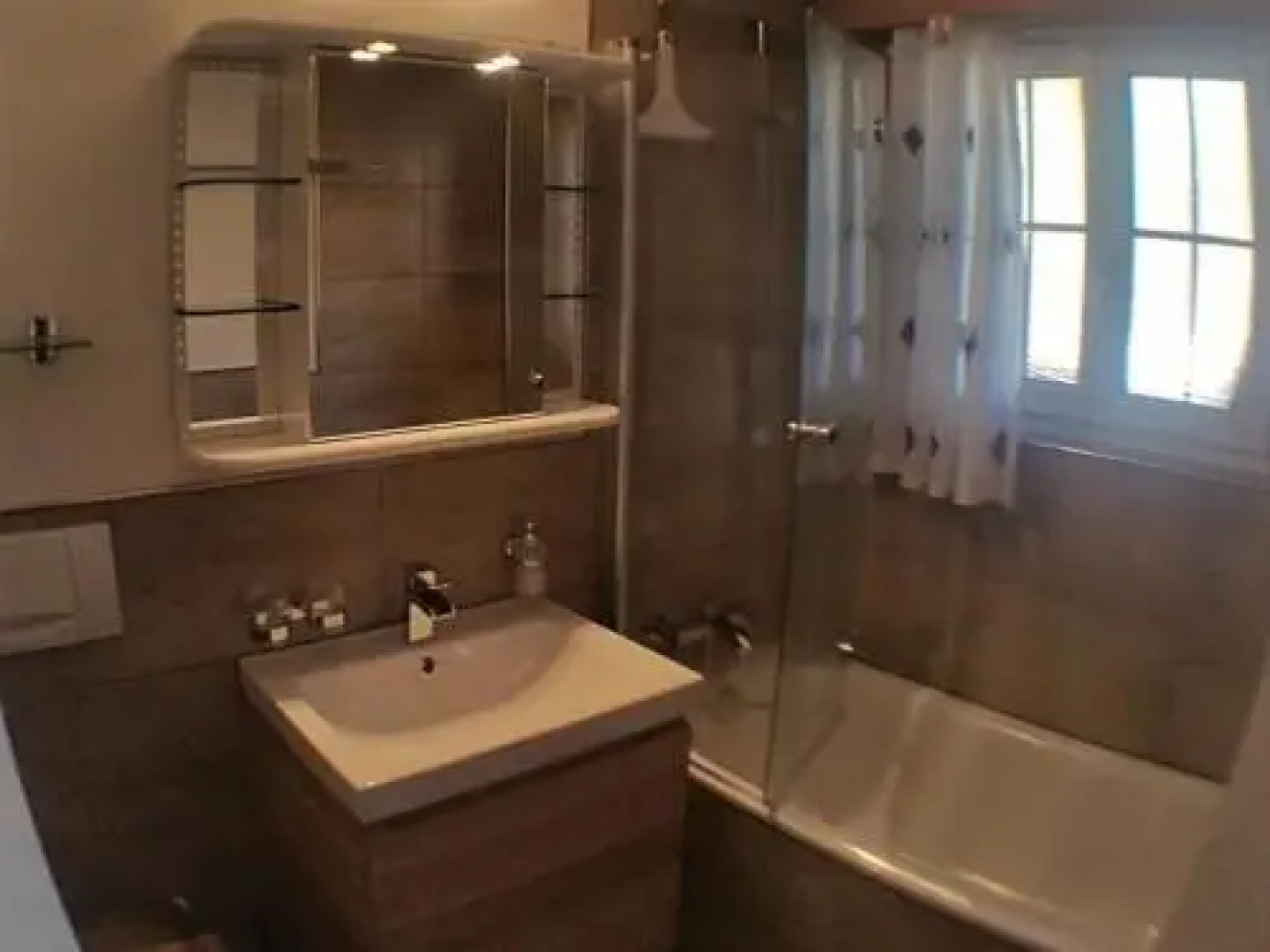 Apartment Kronenplatz 7 # 3