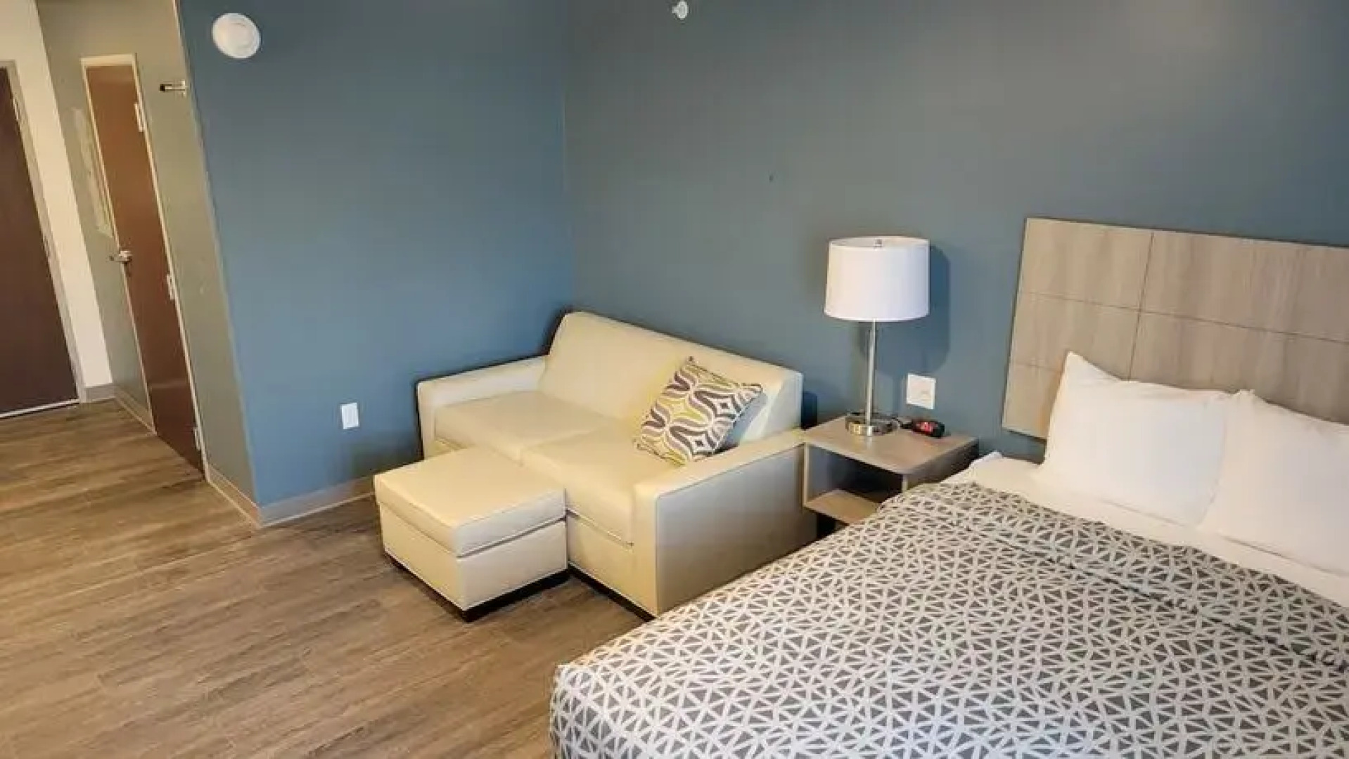 Woodspring Suites East Lansing - University Area