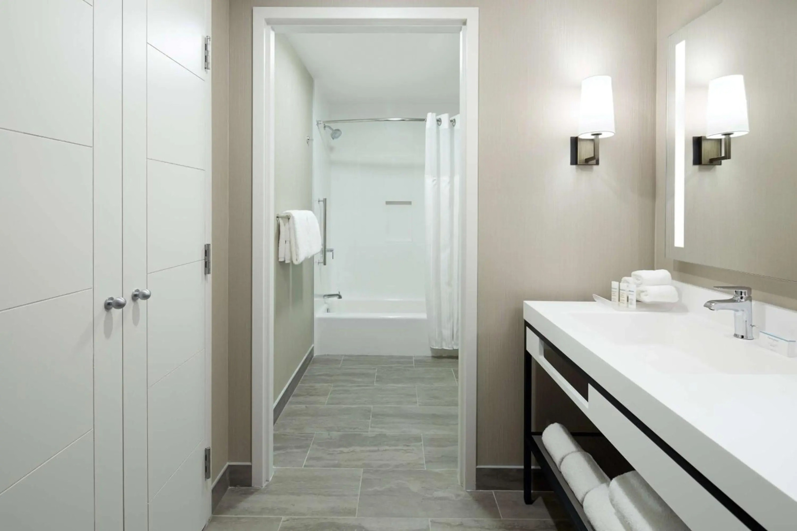 Homewood Suites by Hilton Montreal Midtown, Quebec, Canada