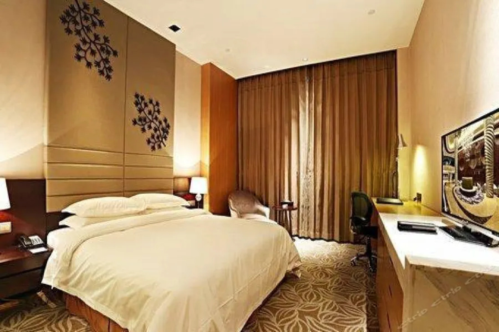 Ningbo East Harbour Hotel