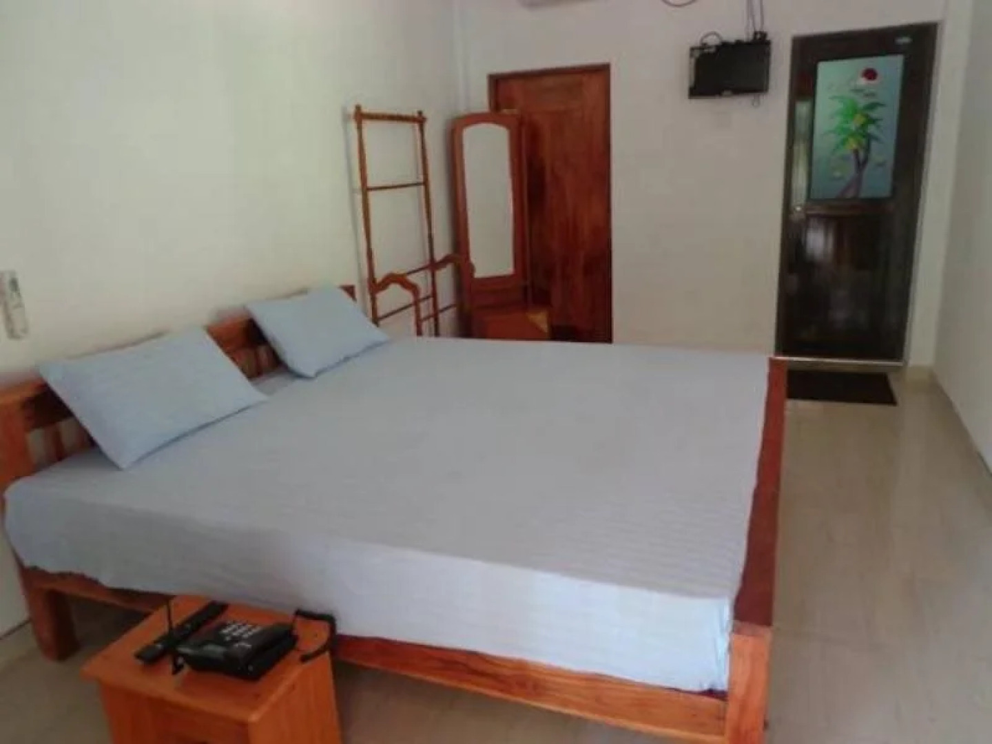 The Senaro Holiday Inn