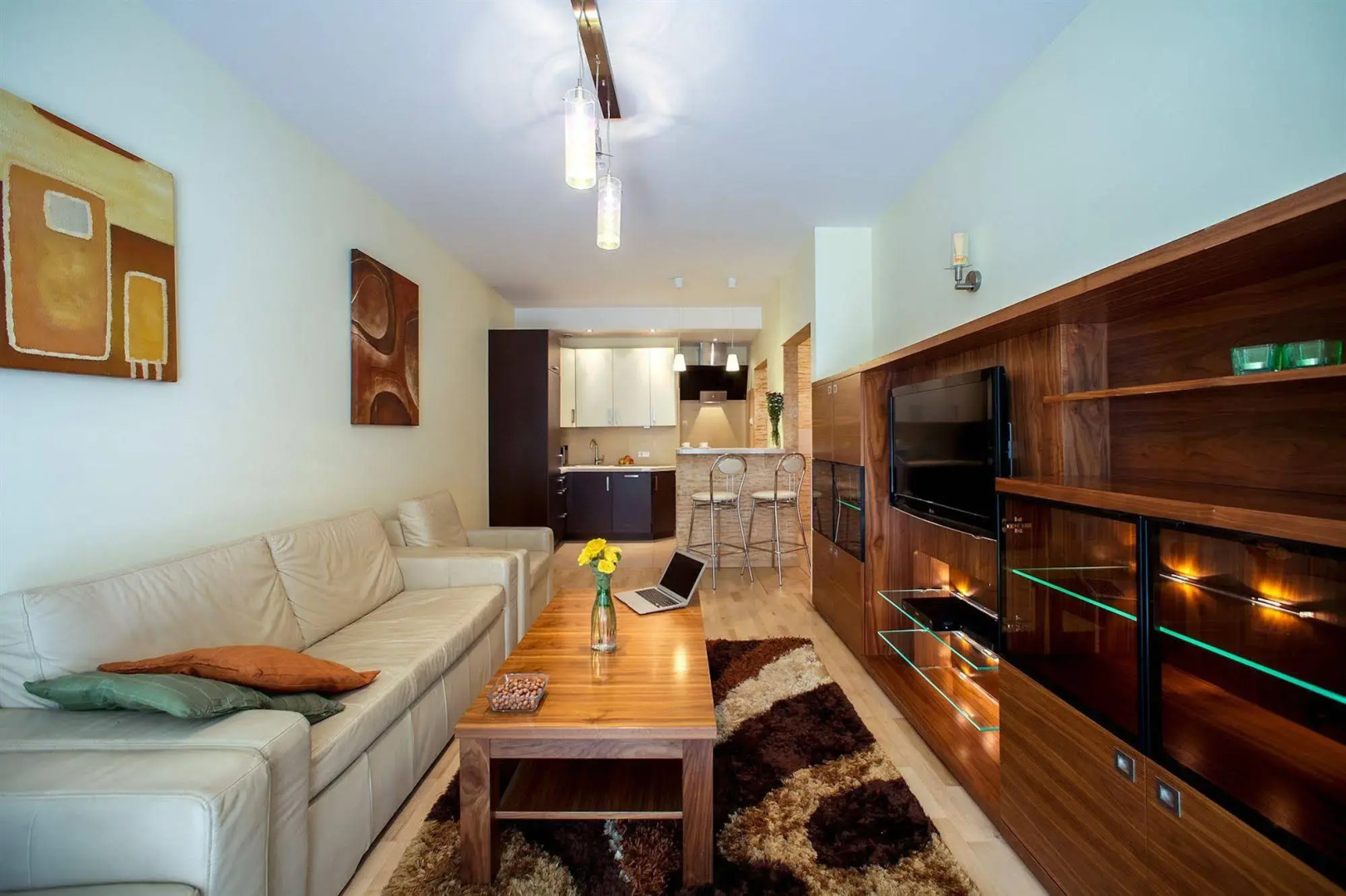 Platinum Towers E-Apartments