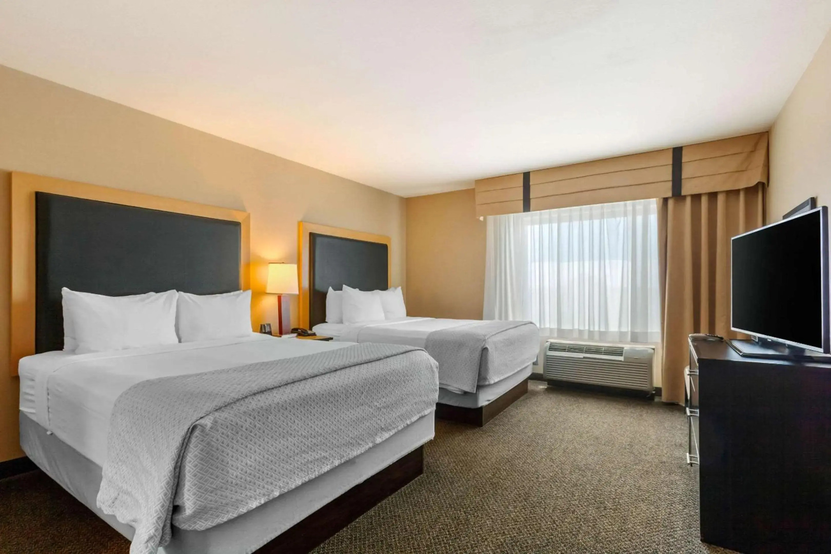 Cambria Suites Fort Collins