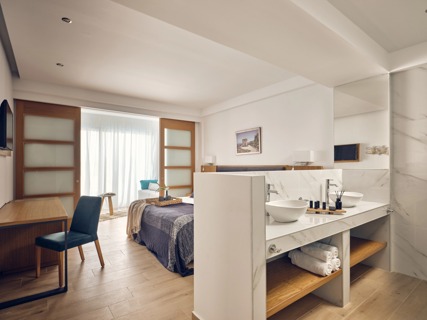 Cavo Orient Beach Hotel