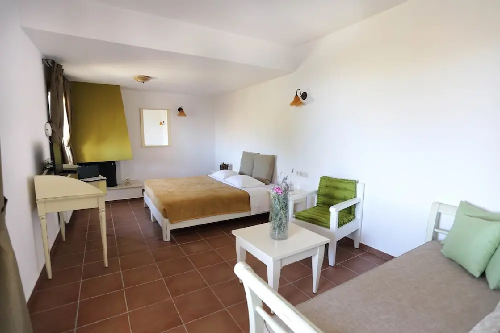 Enjoy the Great Amenities Offerd at the Mourtzanakis Residence