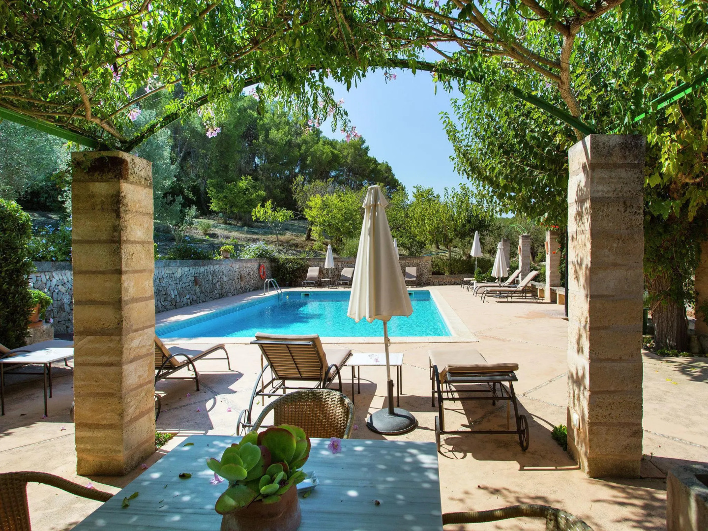 Vacation rental on agroturismo with swimming pool in the heart of Mallorca
