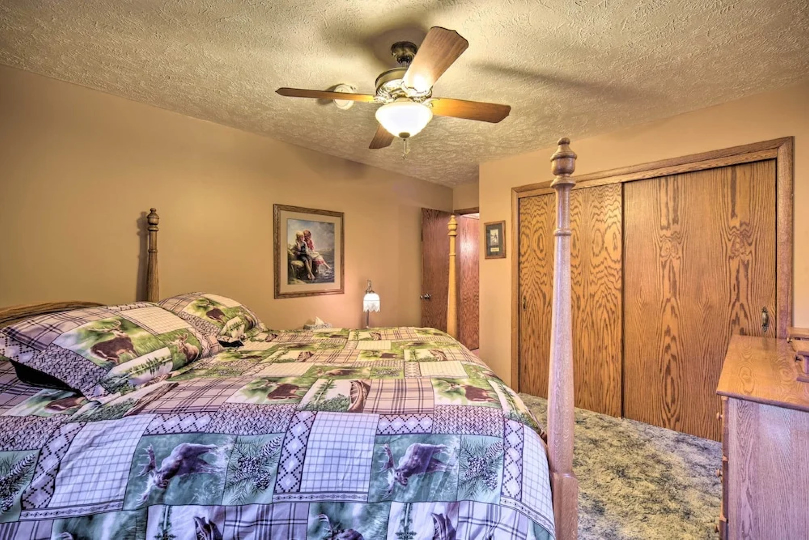 Cozy Hayward Cottage w/ Dock & Lakefront View