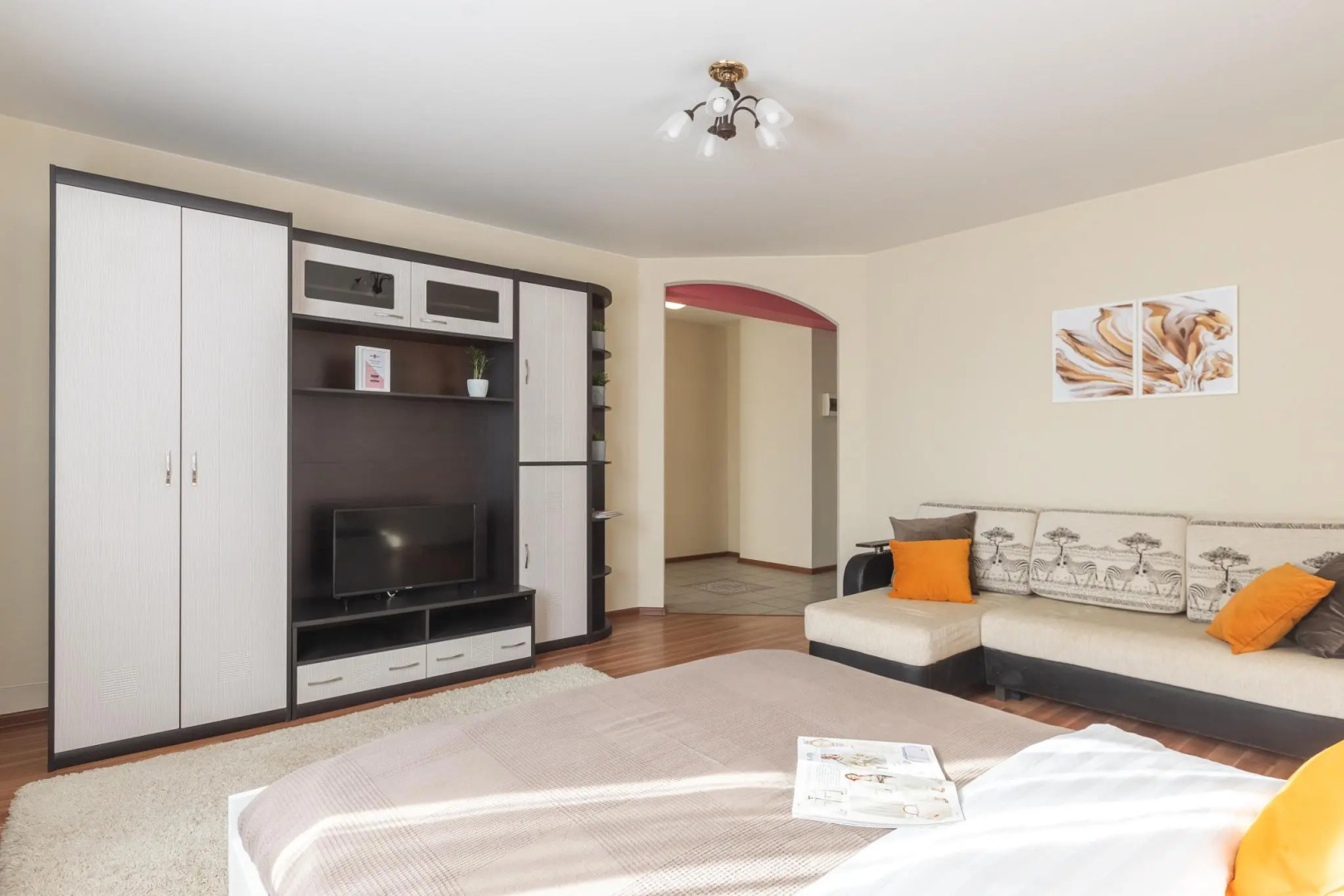 Tolstoy Apart Лейтейзена 9