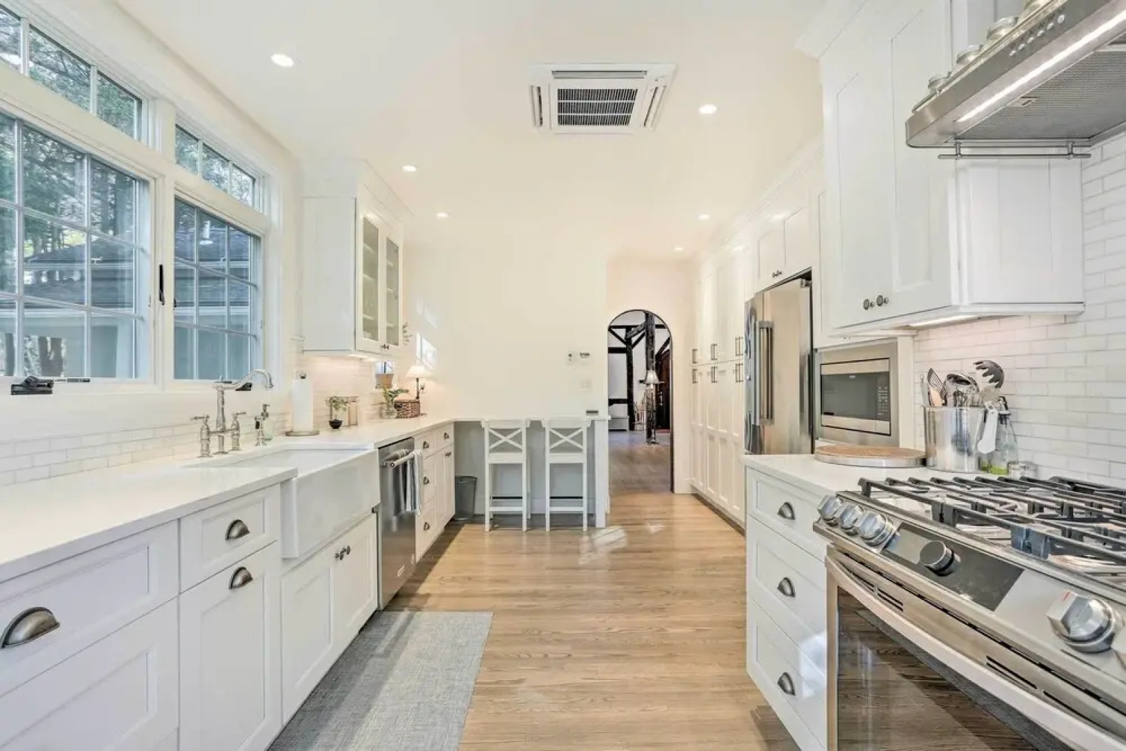 Historic 1800s Cornwall-on-hudson Cottage!