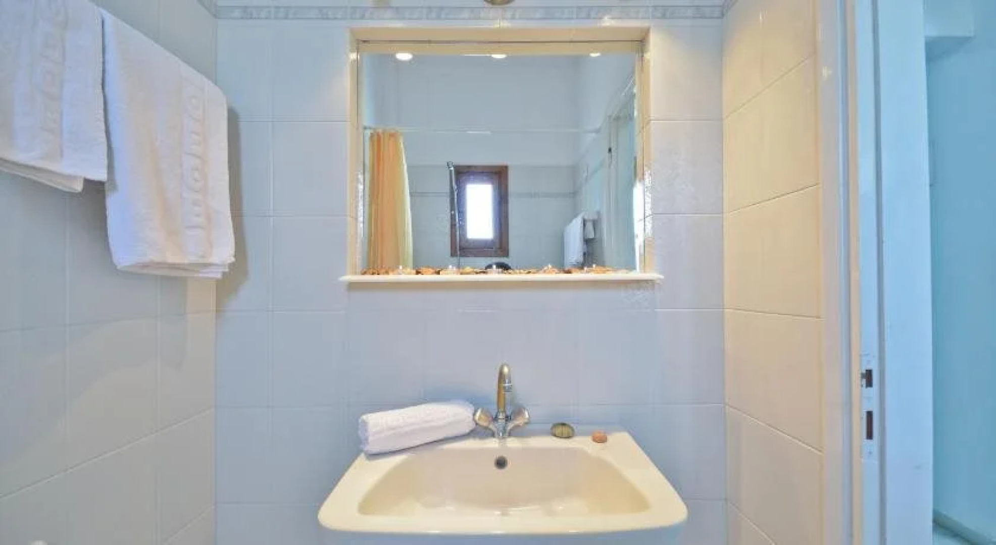 Dilino Hotel Studios