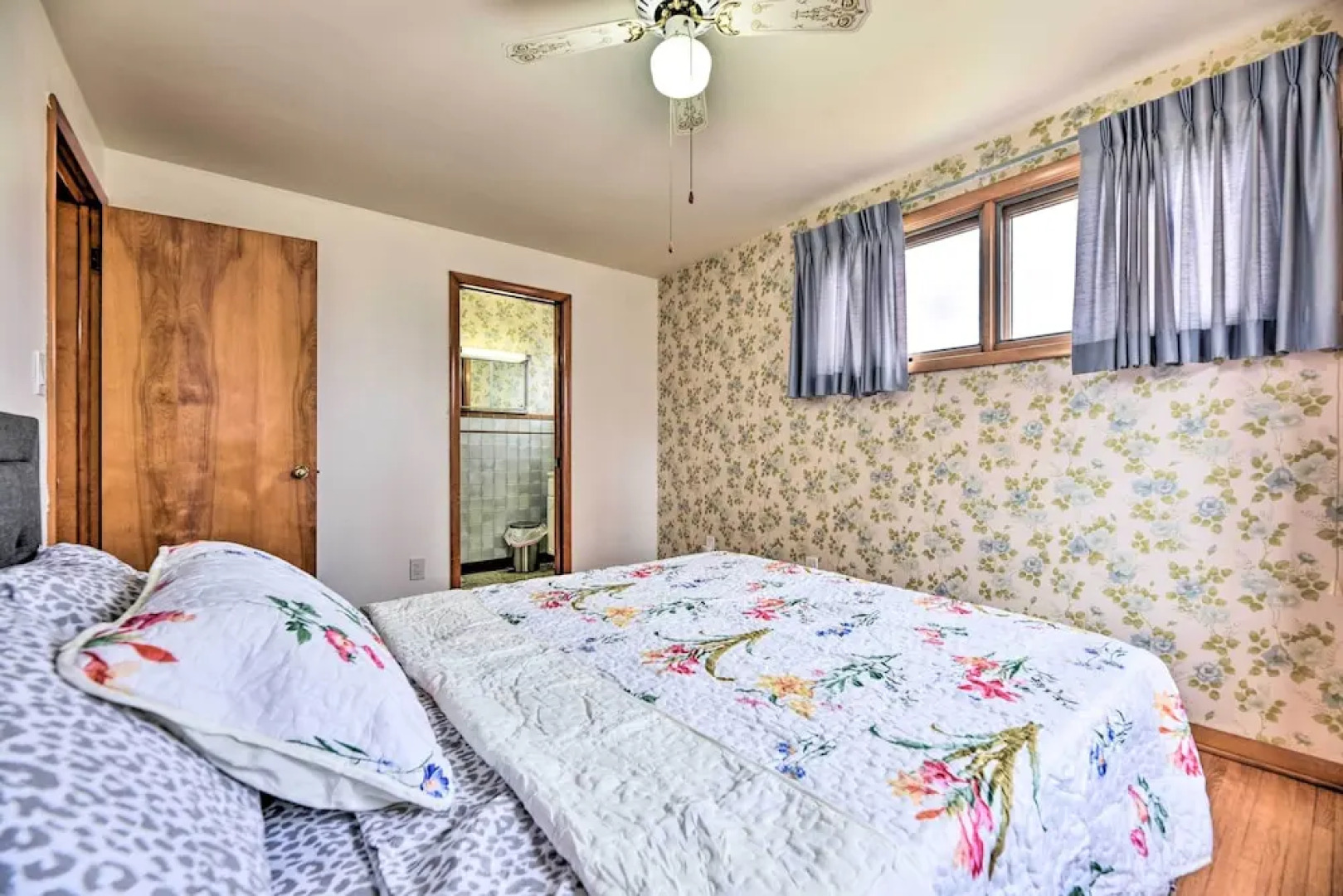 Vacation Rental ~ 8 Mi to Keybank Center!