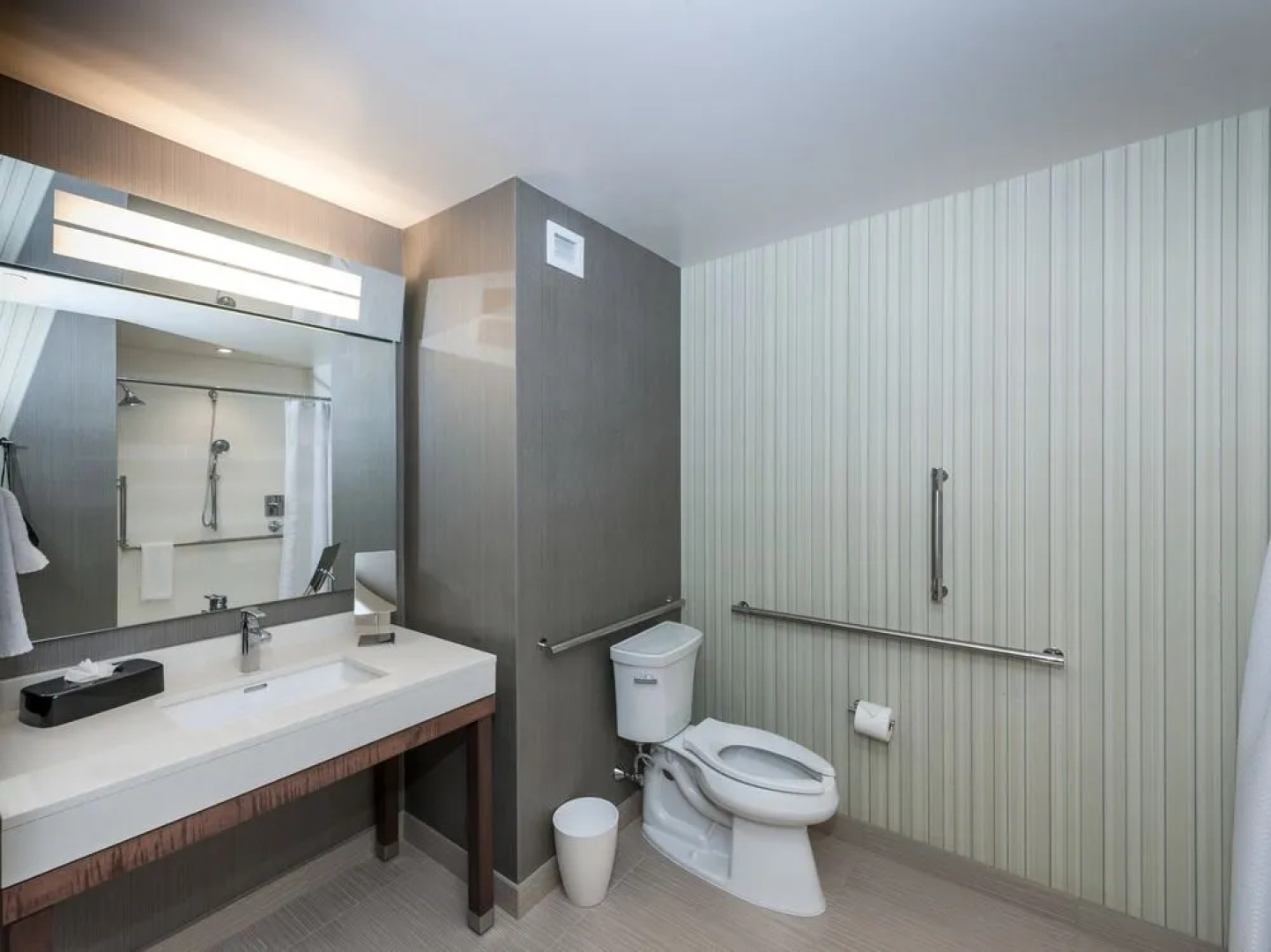 Courtyard Boston Littleton