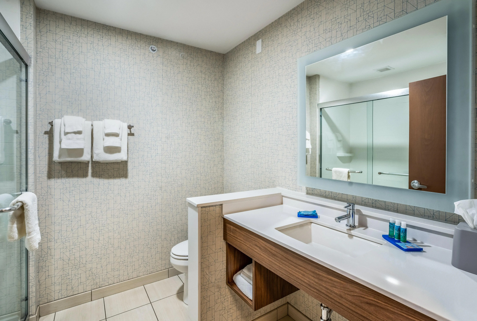 Holiday Inn Express and Suites-Platteville by IHG