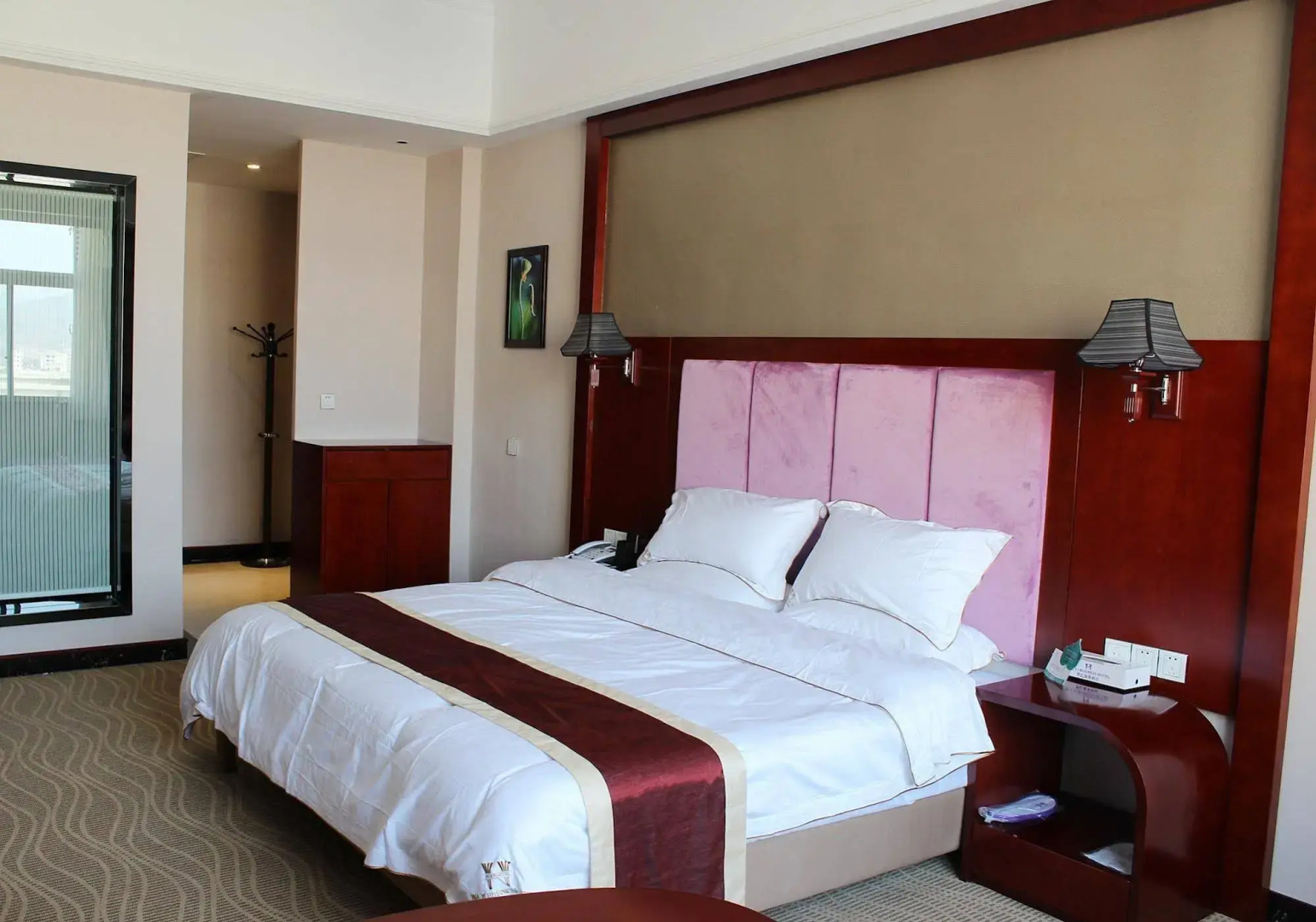 Huayi Business Hotel