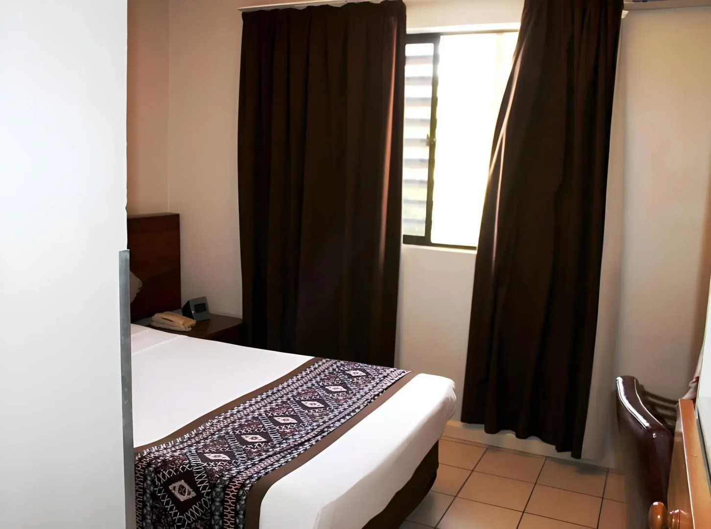 Smugglers Cove Beach Resort and Hotel