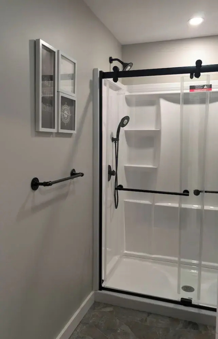 Newly Renovated Acadia Apartment Maple Street